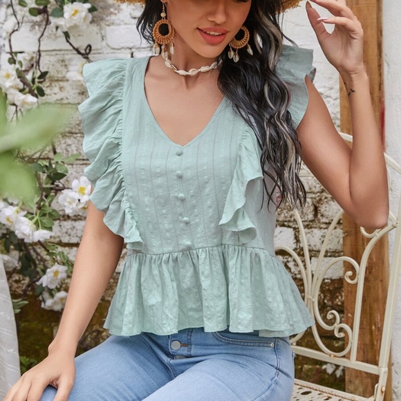 Tops - Boho v neck button ruffle babydoll mint green top